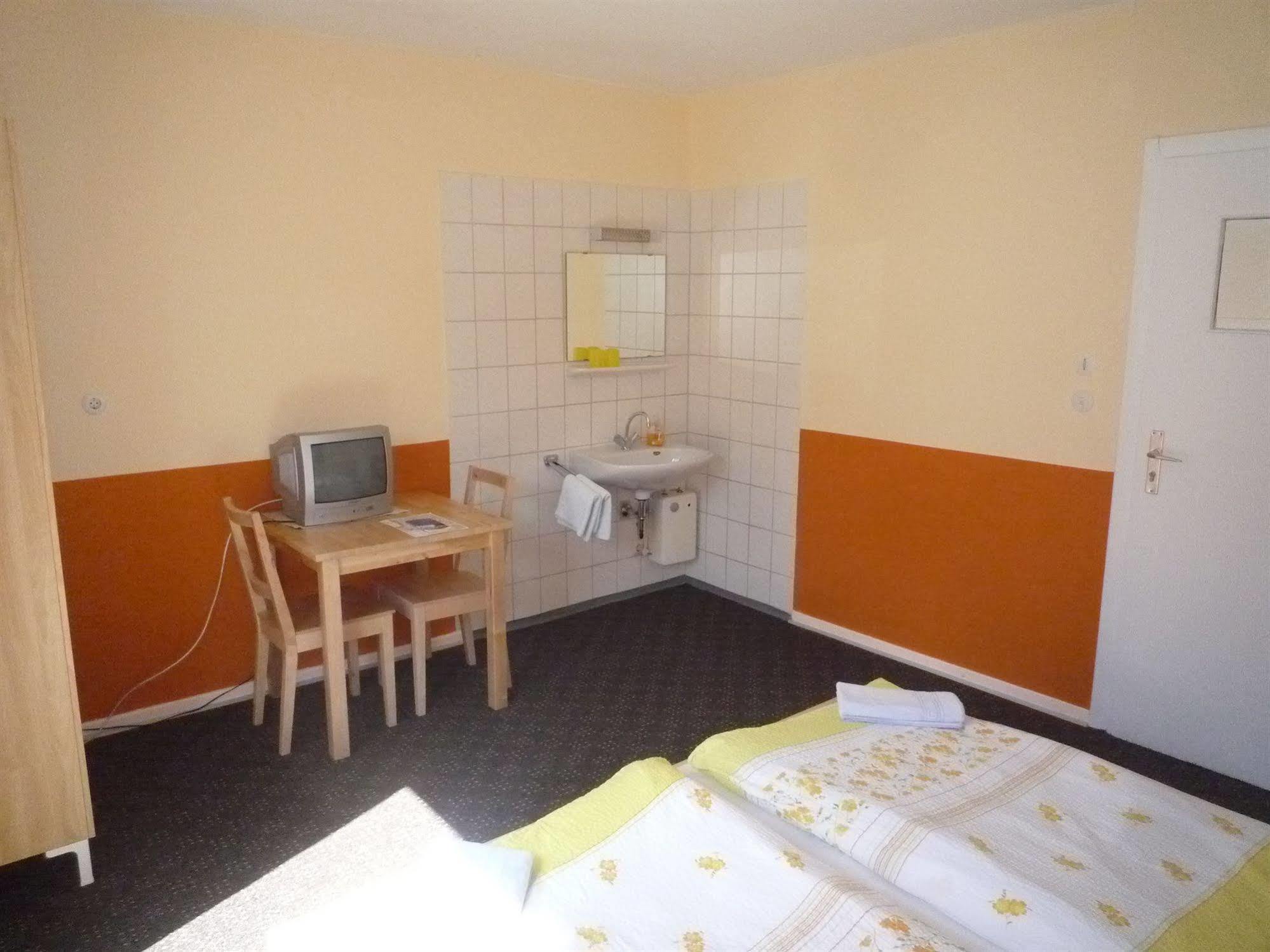Gasthuis Gaestehaus Grupello 2*